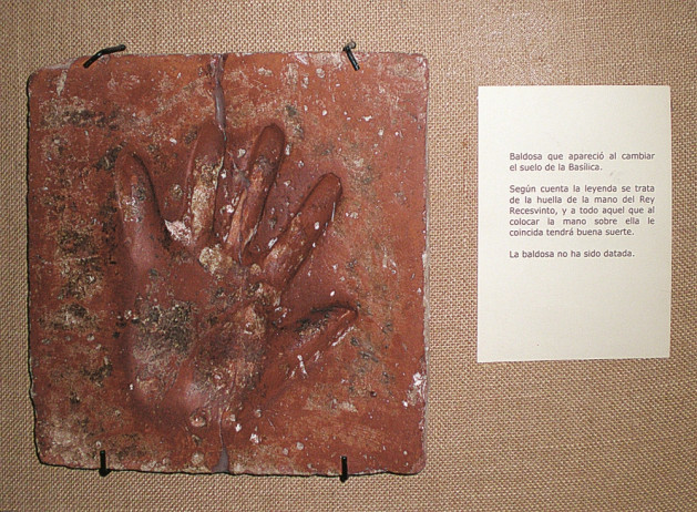 Banos leyenda mano recesvinto