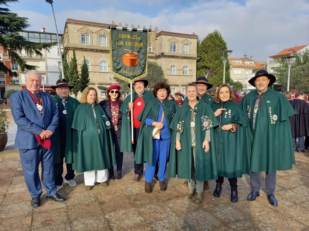 Cofrades del Cocido de Cantabria en O Grove