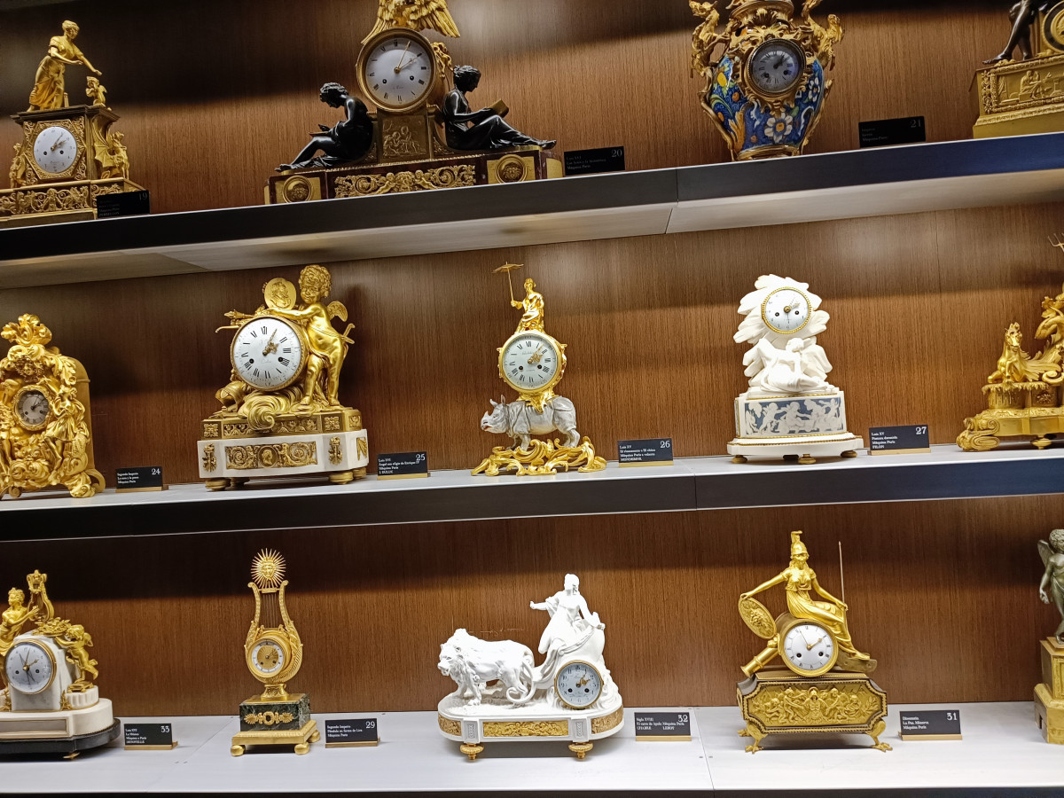 Una de las colecciones de relojes que se exponen