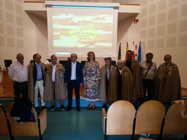 Miembros de la Cofradía del Hojaldre de Torrelavega en el curso