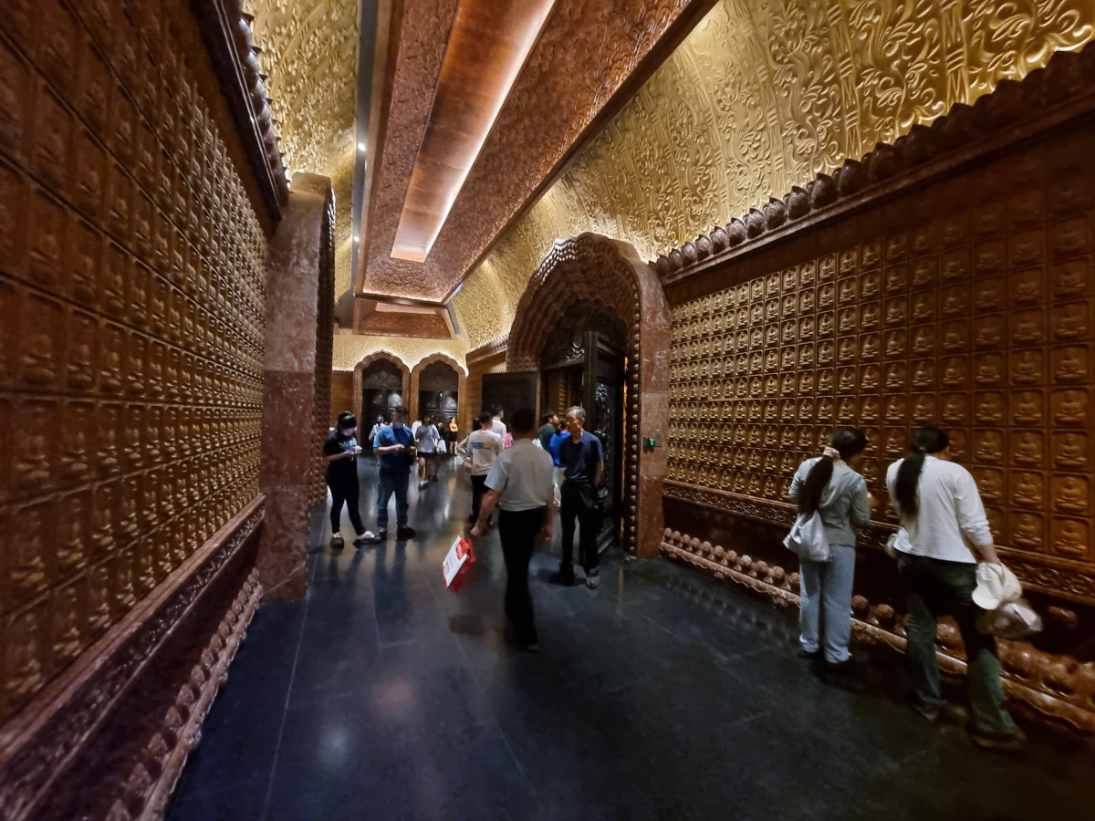 GALERIA 10.000 BUDAS