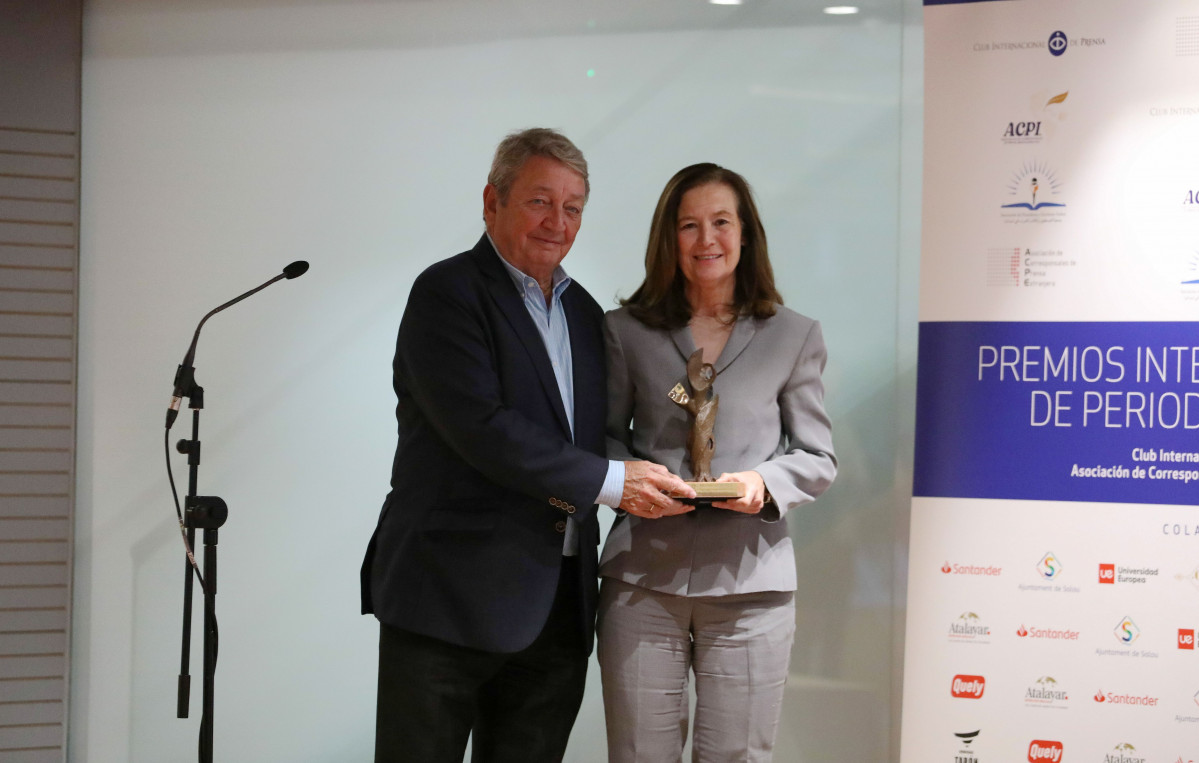 ENRIQUE SANCHO Y Agueda Areilza DE PARADORES