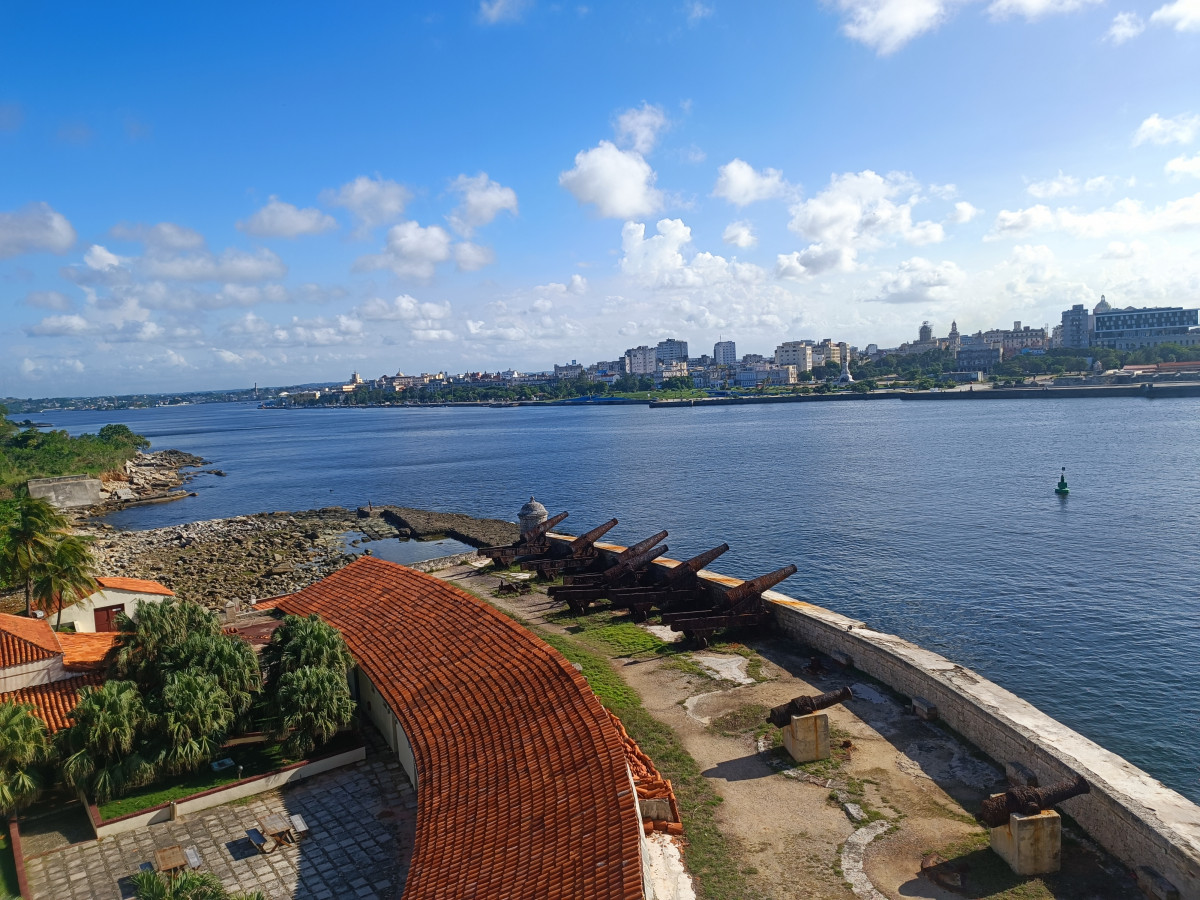 Vista de la ciudad de La Habana desde el castillo