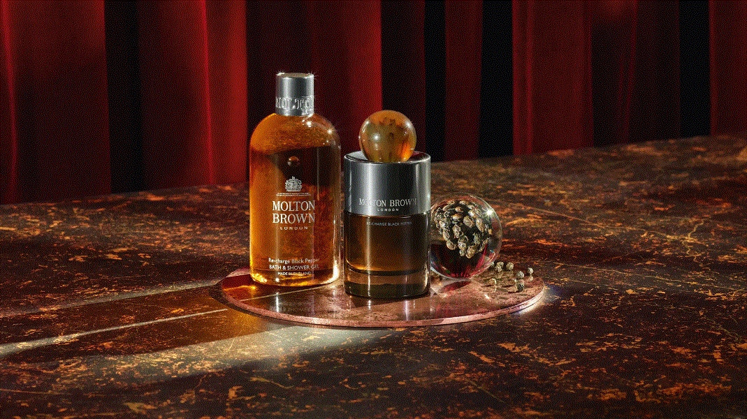 702565    Interior Touch